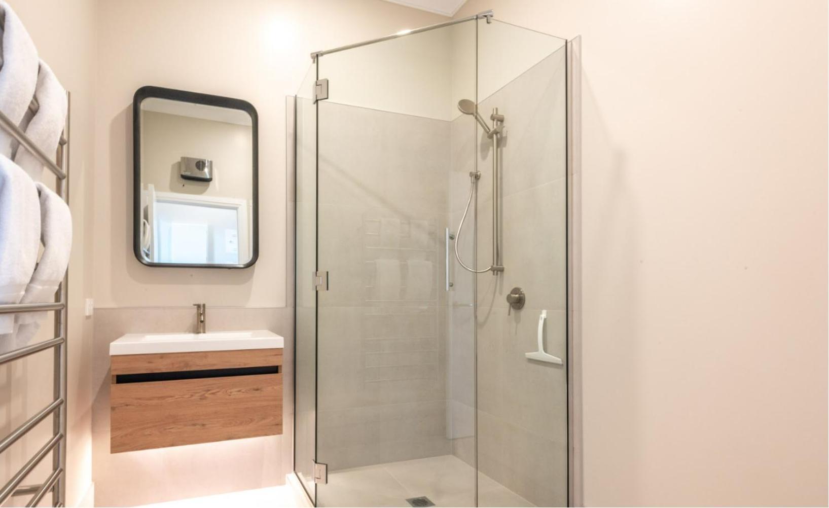 Kaiapoi Luxury Accommodation 2 - Bookahome Bagian luar foto